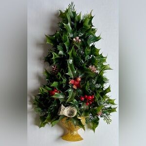 Vintage MCM 1960/70’s Flat Wall/Door Holly Berry Pine Christmas Tree Decor